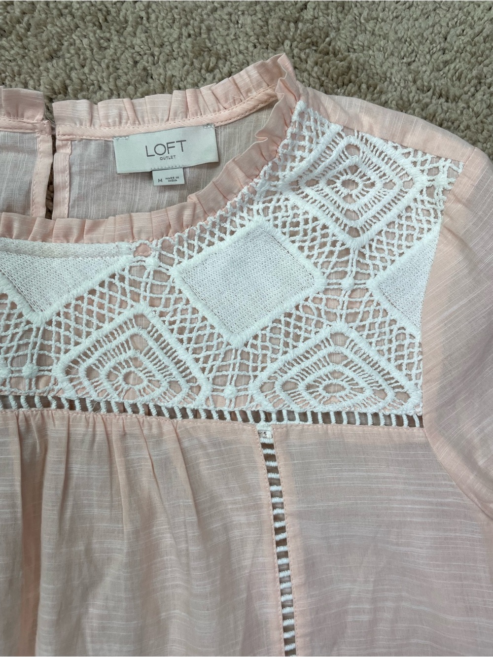 Loft Women’s Pale Pink Eyelet Yoke Peasant‎ Top - Picture 2 of 12